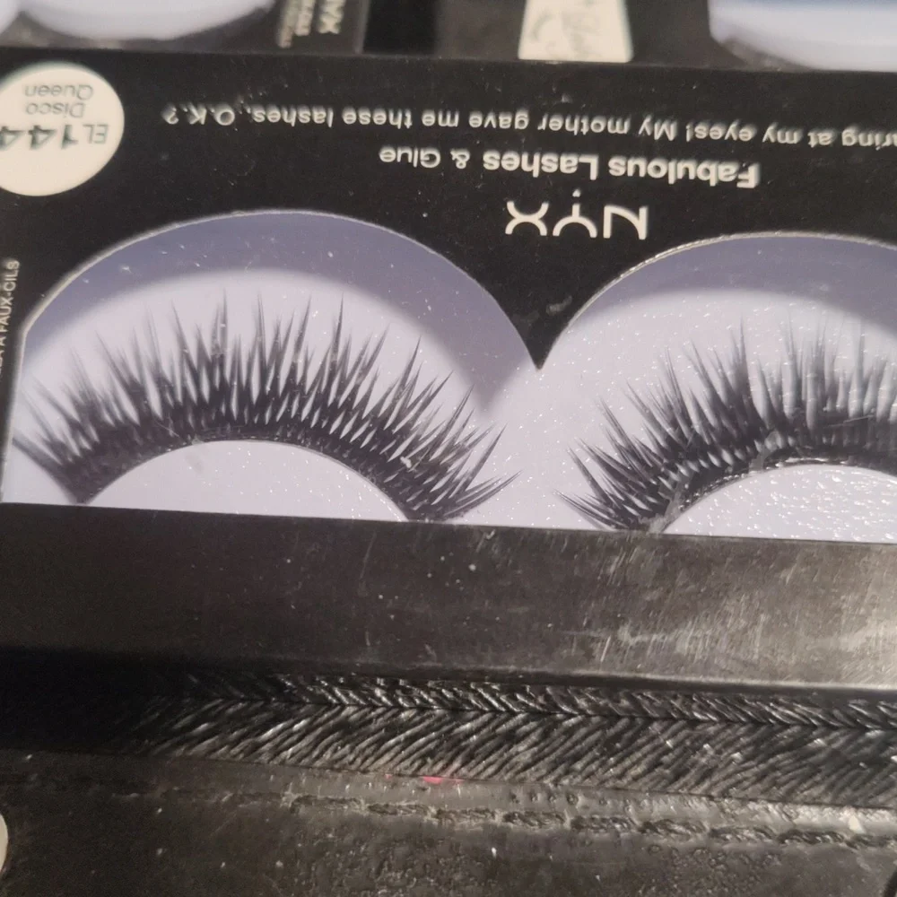 Lot of 10 NYX DISCO QUEEN faux lashes and glue
